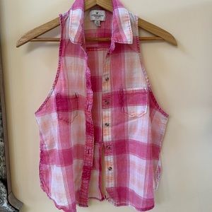 A&E super cute, light and soft sleeveless top